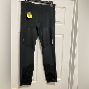 C9 by champion new low rise compression performance leggings. Medium.